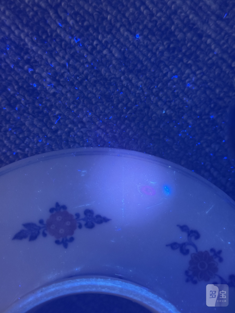 清乾隆 青花釉里红折枝花卉纹盏托 - 图10